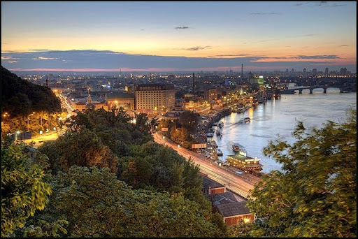 Yuridichna kompaniya "Propiska.Kiev": Vash nadijnij providnik u svit kiyivskoyi propiski